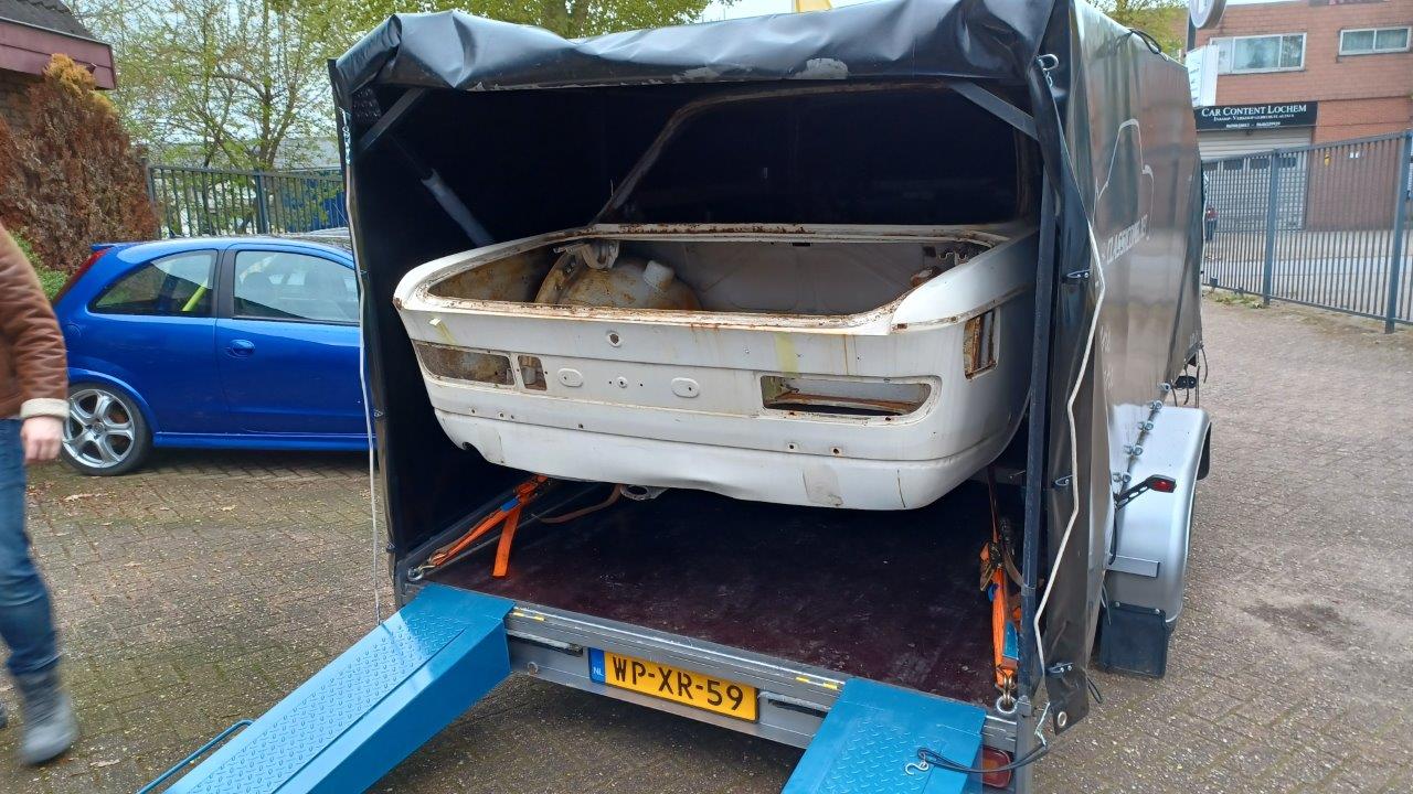 BMW-2000-CSI-01-105