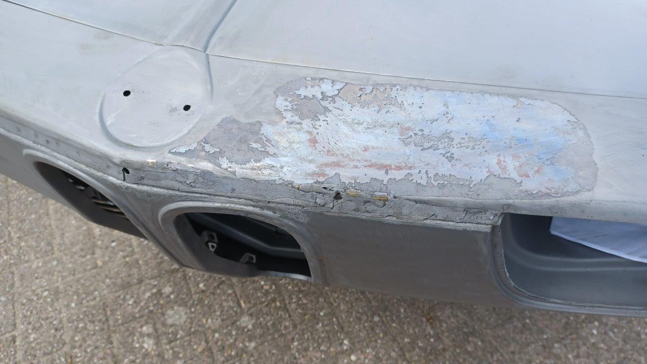 BMW-2000-CSI-01-107