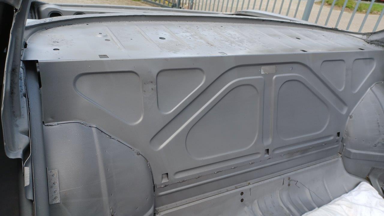 BMW-2000-CSI-01-113