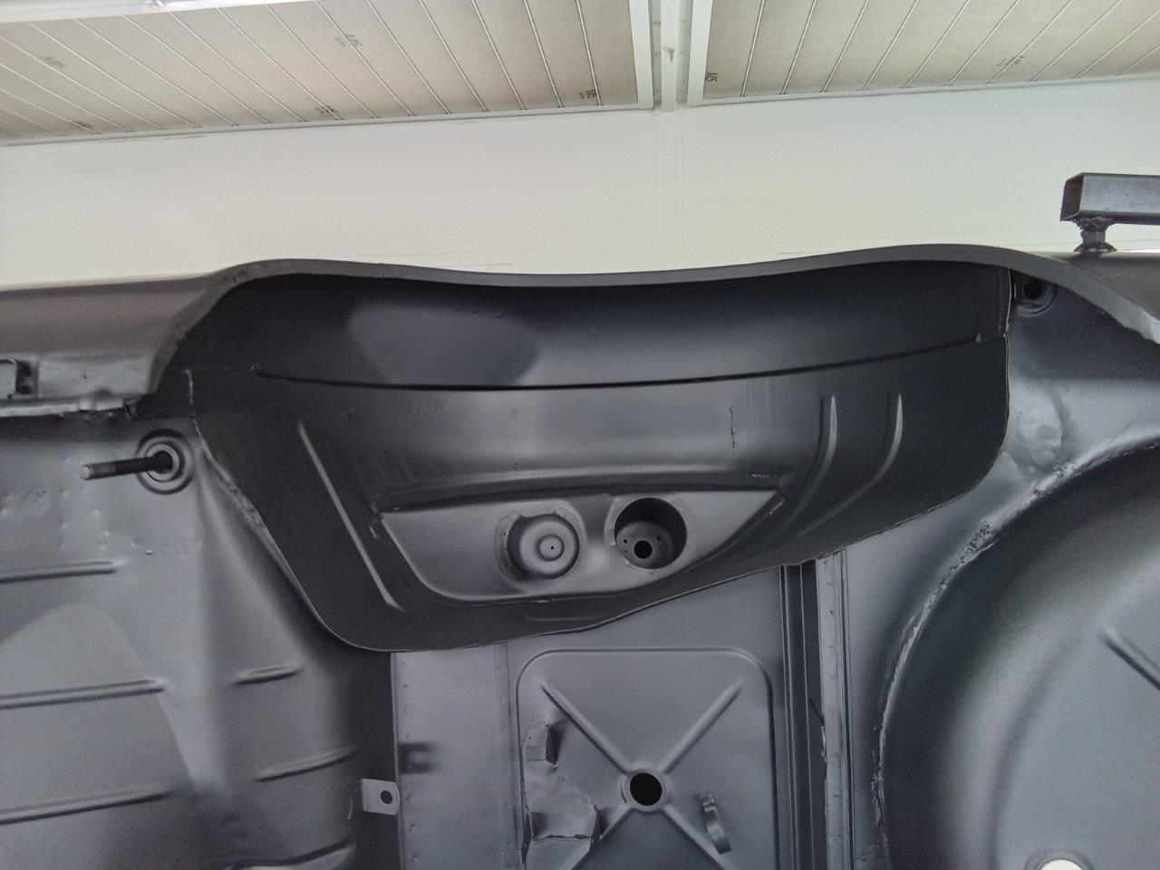 BMW-2000-CSI-01-165