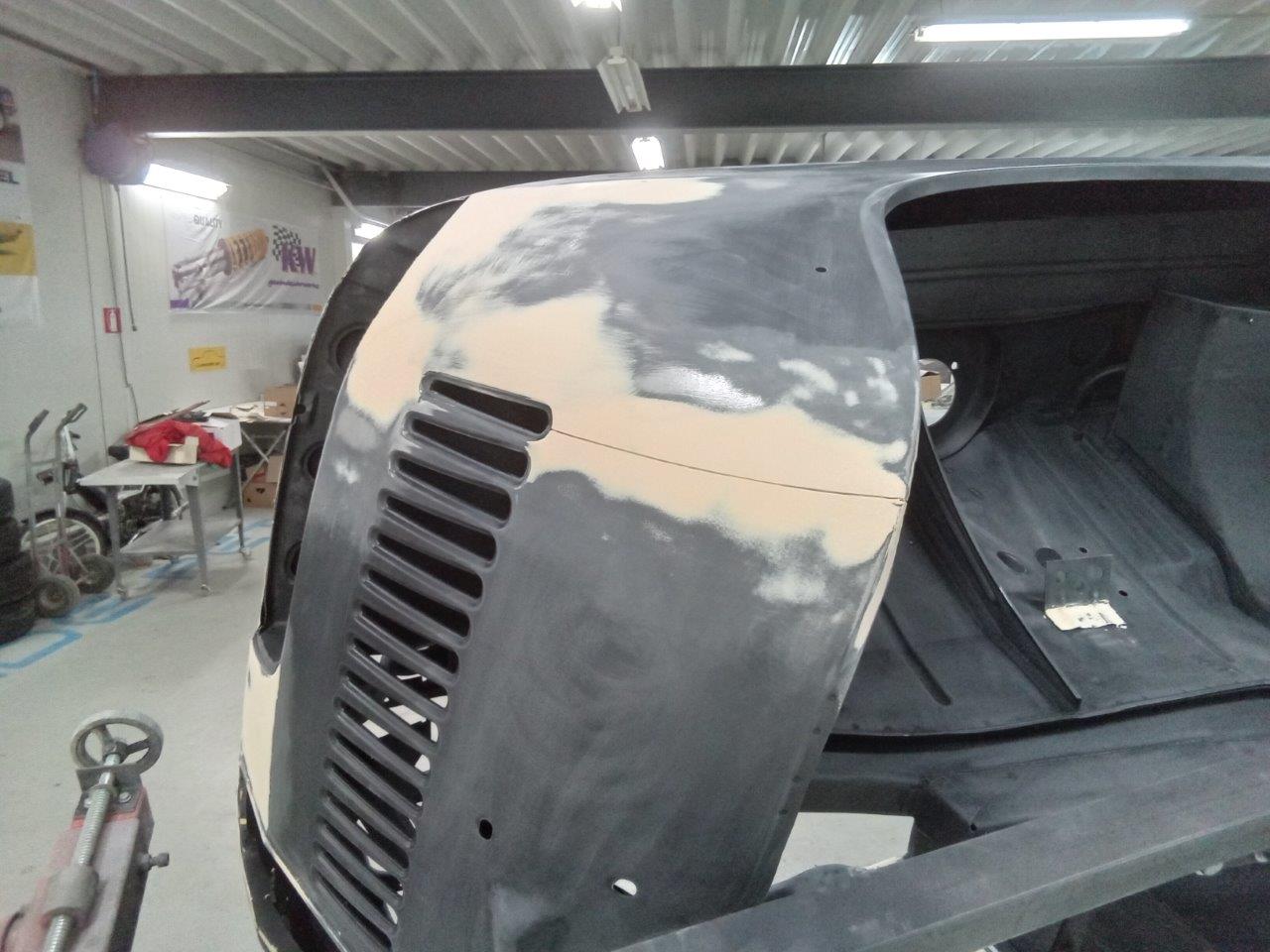 BMW-2000-CSI-01-195
