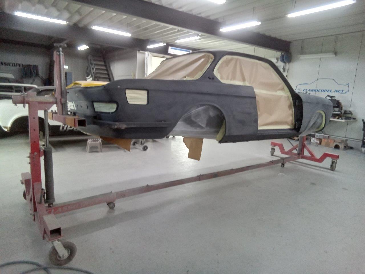 BMW-2000-CSI-01-205