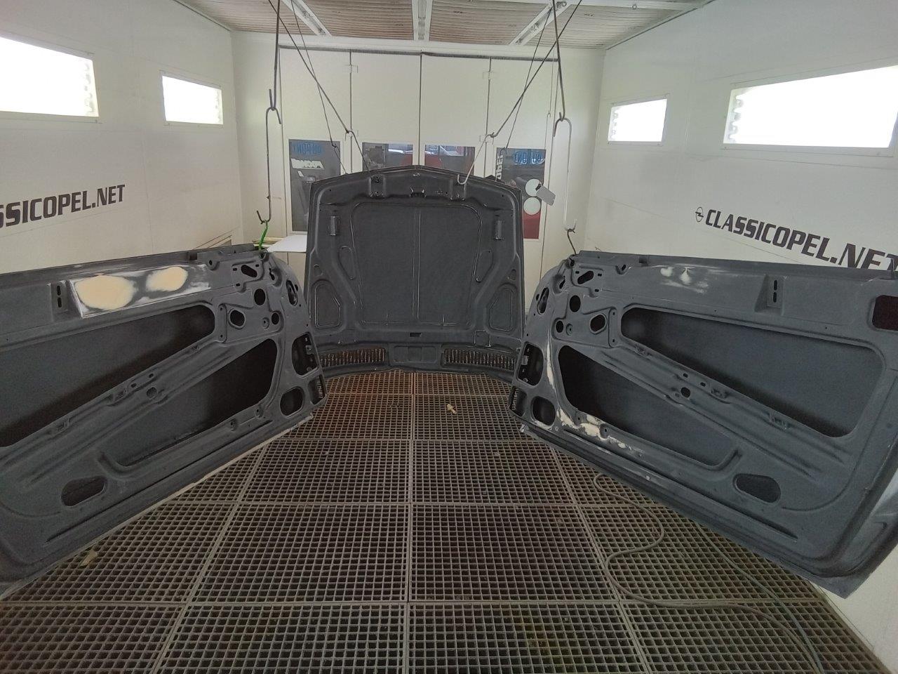 BMW-2000-CSI-01-232