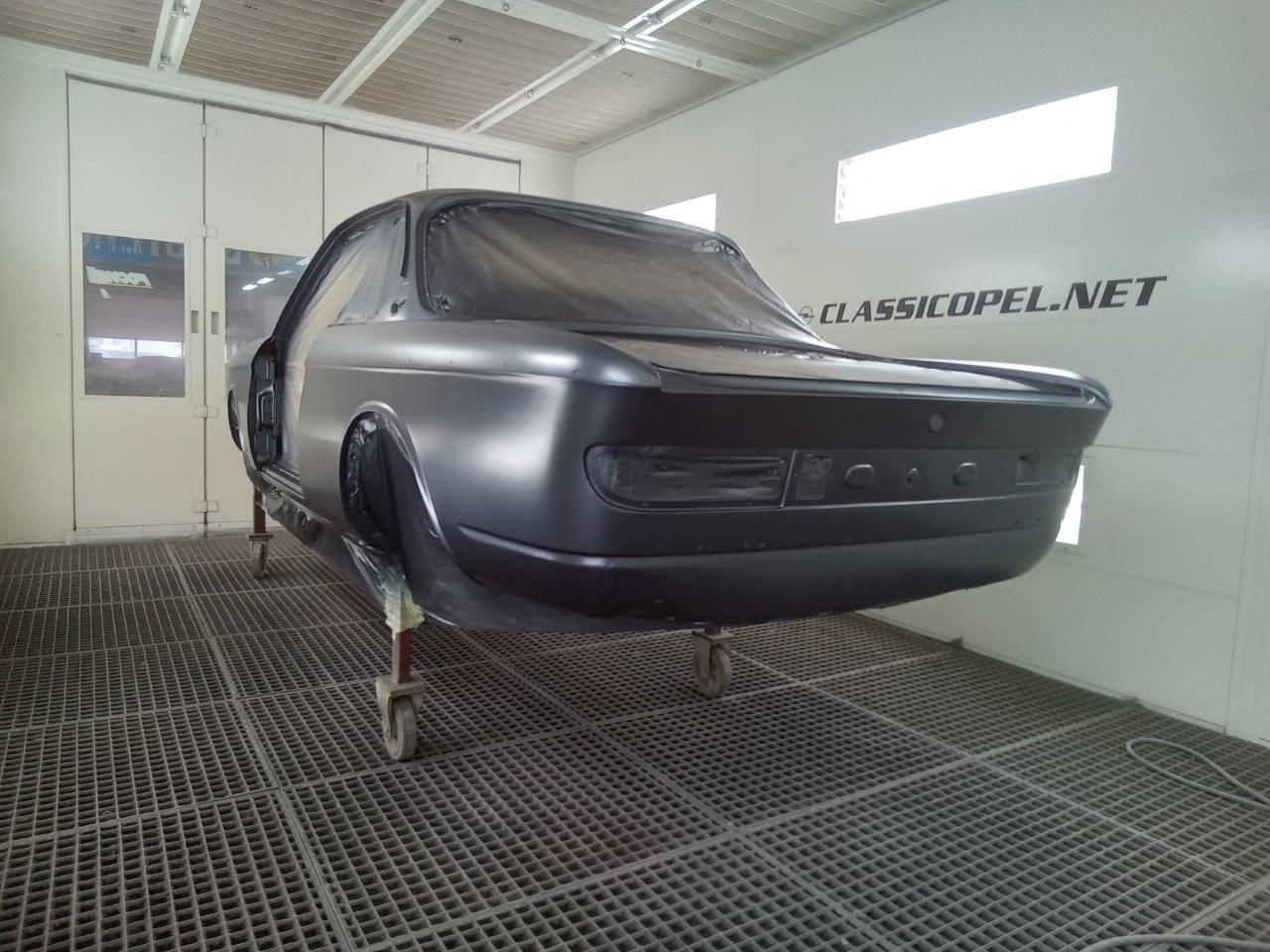 BMW-2000-CSI-01-266