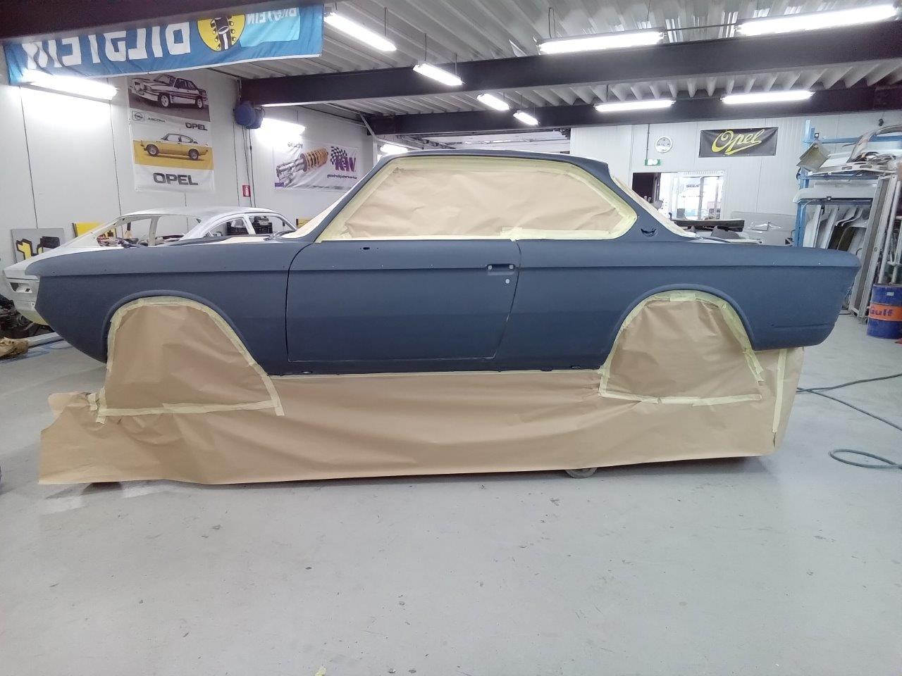 BMW-2000-CSI-01-276