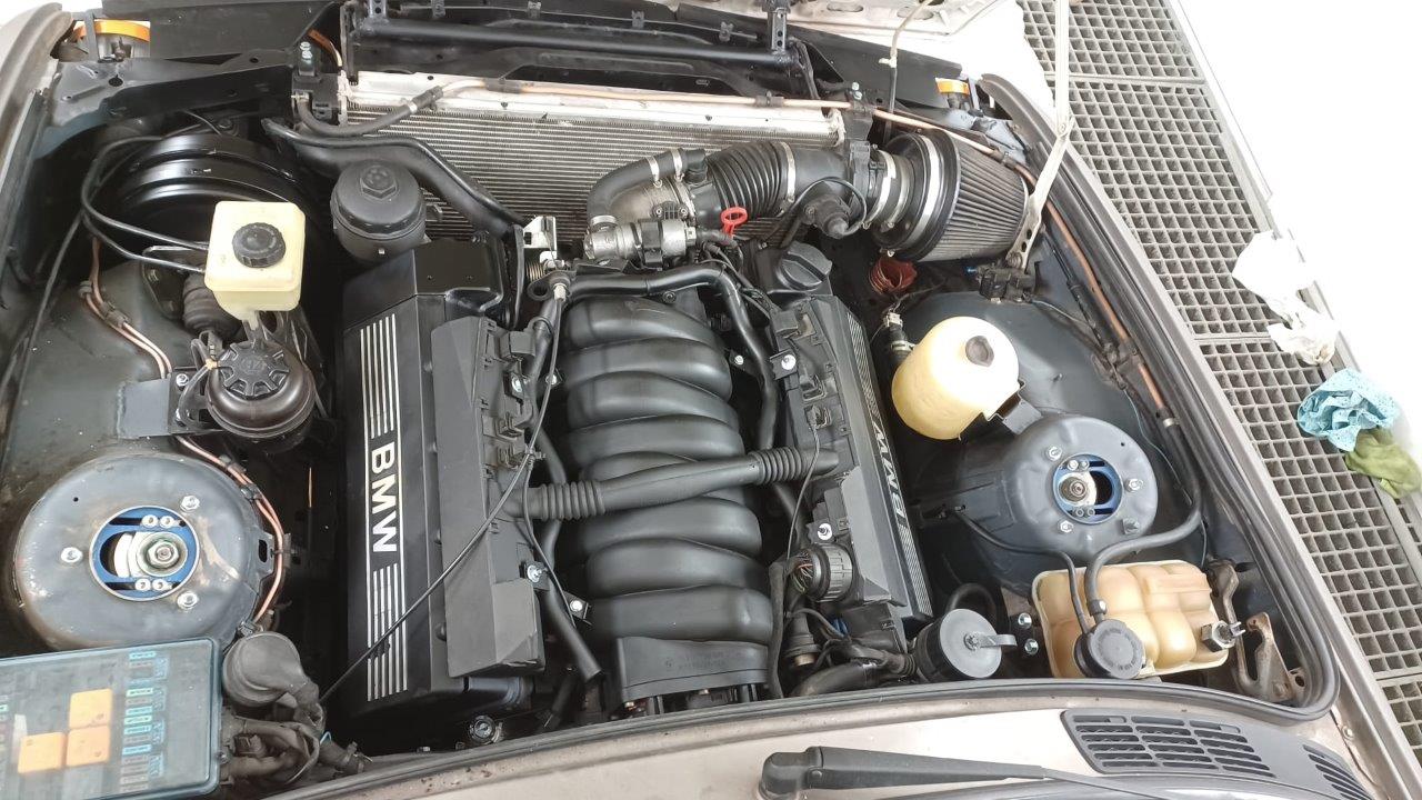 BMW-E30-4.0-V8-Pandem-nr-03-108