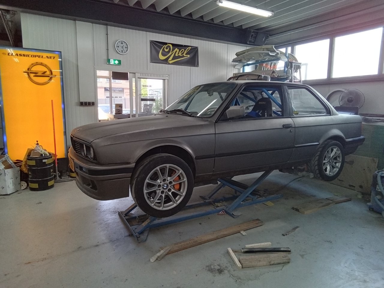 BMW-E30-4.0-V8-Pandem-nr-03-110