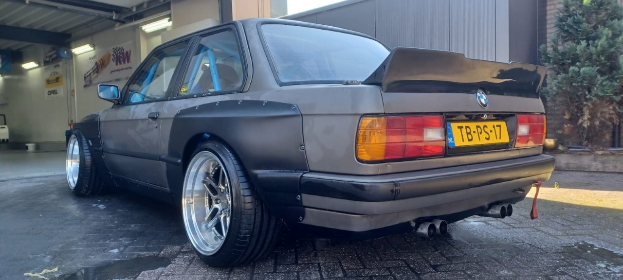 BMW-E30-4.0-V8-Pandem-nr-03-112