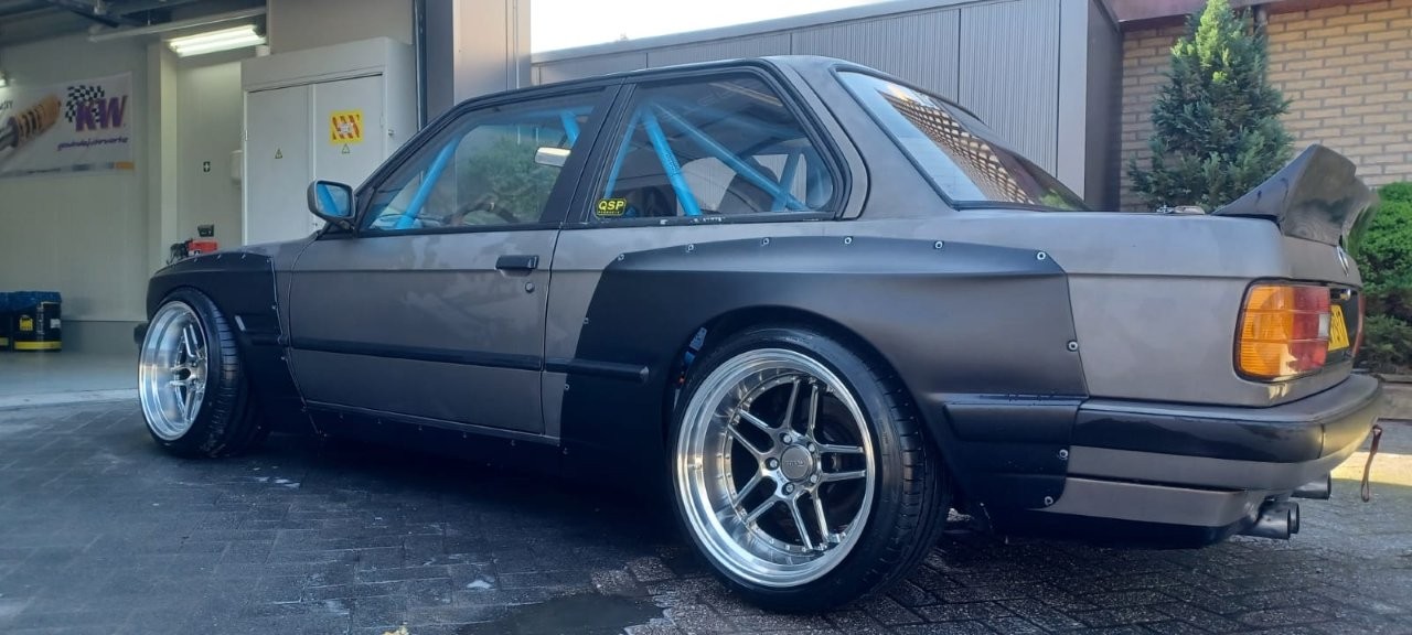 BMW-E30-4.0-V8-Pandem-nr-03-113