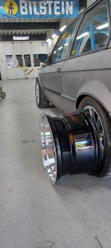 BMW-E30-4.0-V8-Pandem-nr-03-125