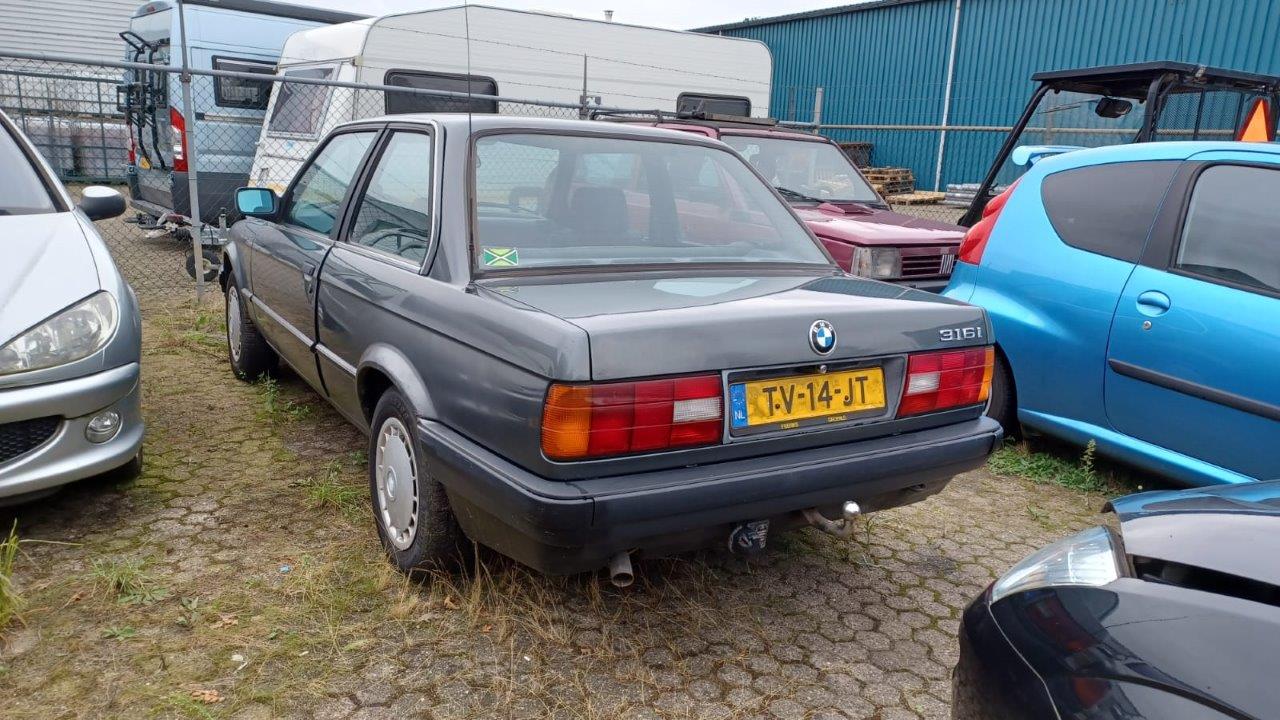BMW-E30-M-Tech-II-nr-04-100