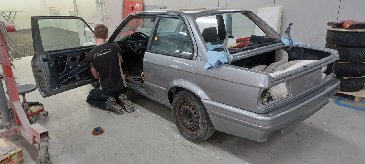 BMW-E30-M-Tech-II-nr-04-113