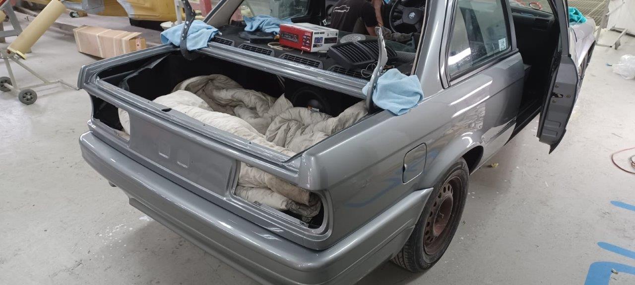 BMW-E30-M-Tech-II-nr-04-114