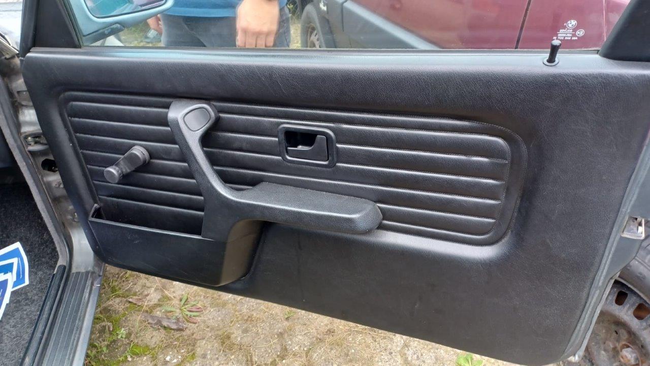 BMW-E30-M-Tech-II-nr-04-118