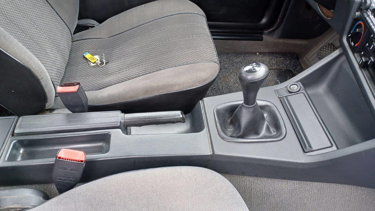 BMW-E30-M-Tech-II-nr-04-122