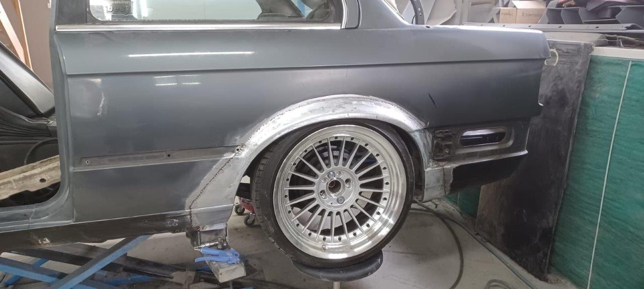 BMW-E30-M-Tech-II-nr-04-153