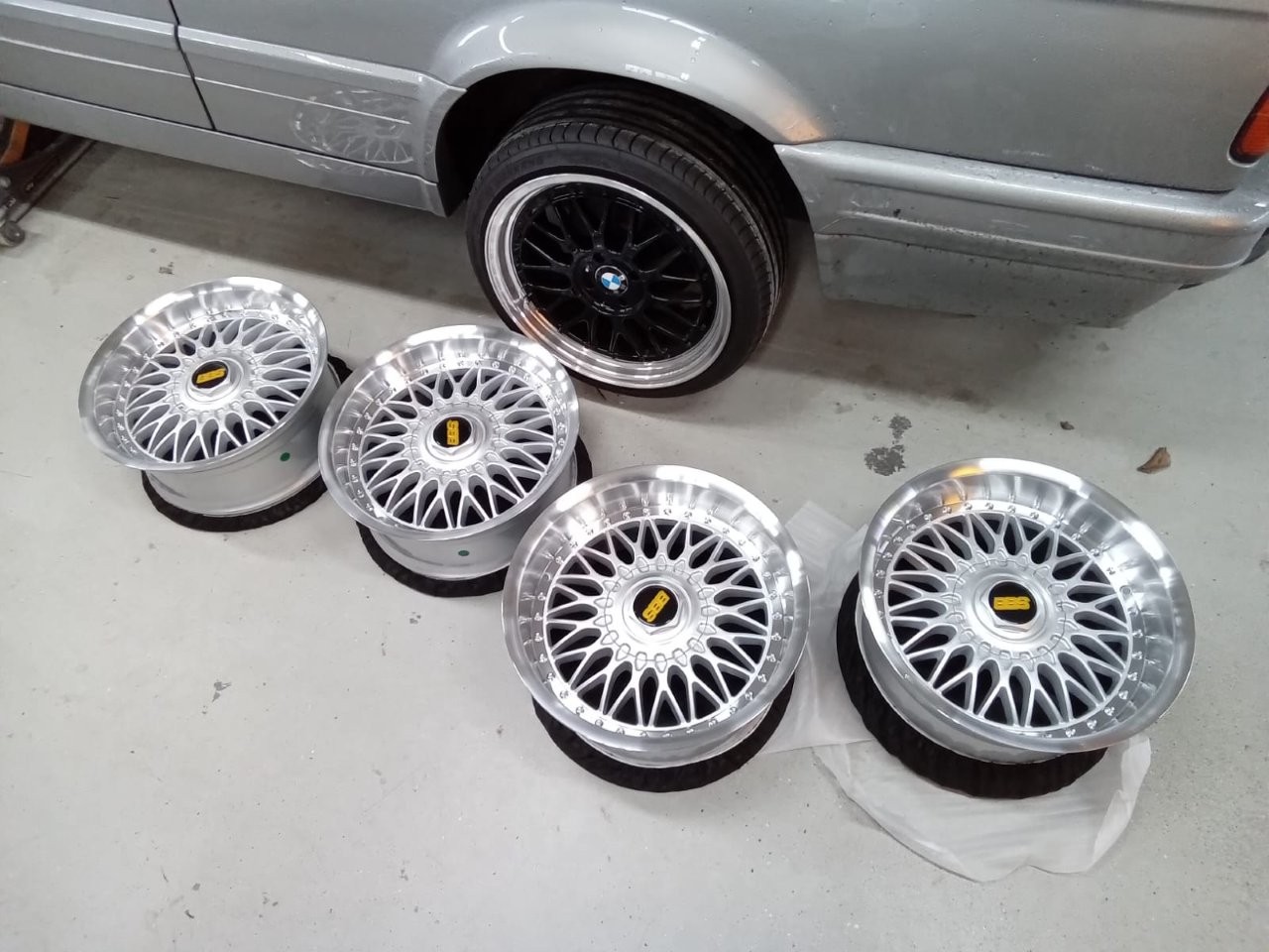 BMW-E30-M-Tech-II-nr-04-175