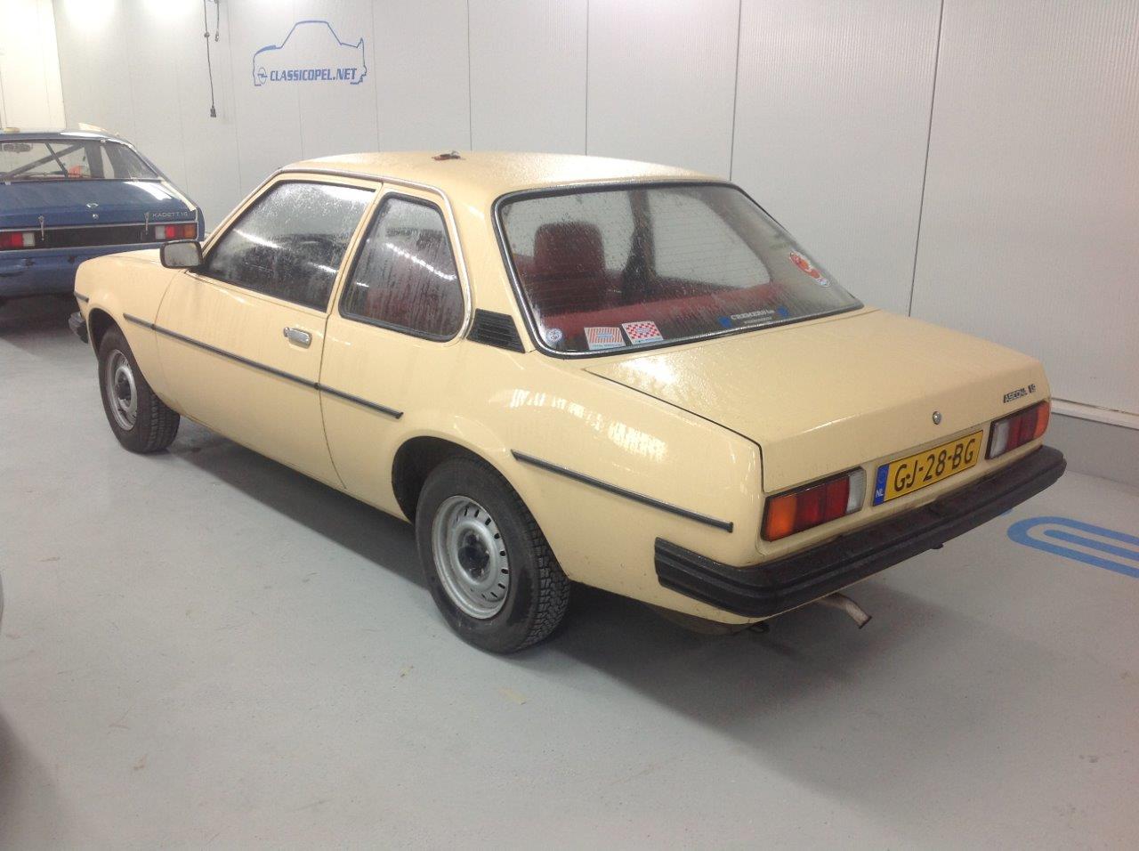 Opel Ascona B 04 (100)