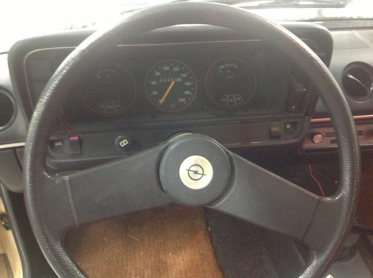 Opel Ascona B 04 (107)