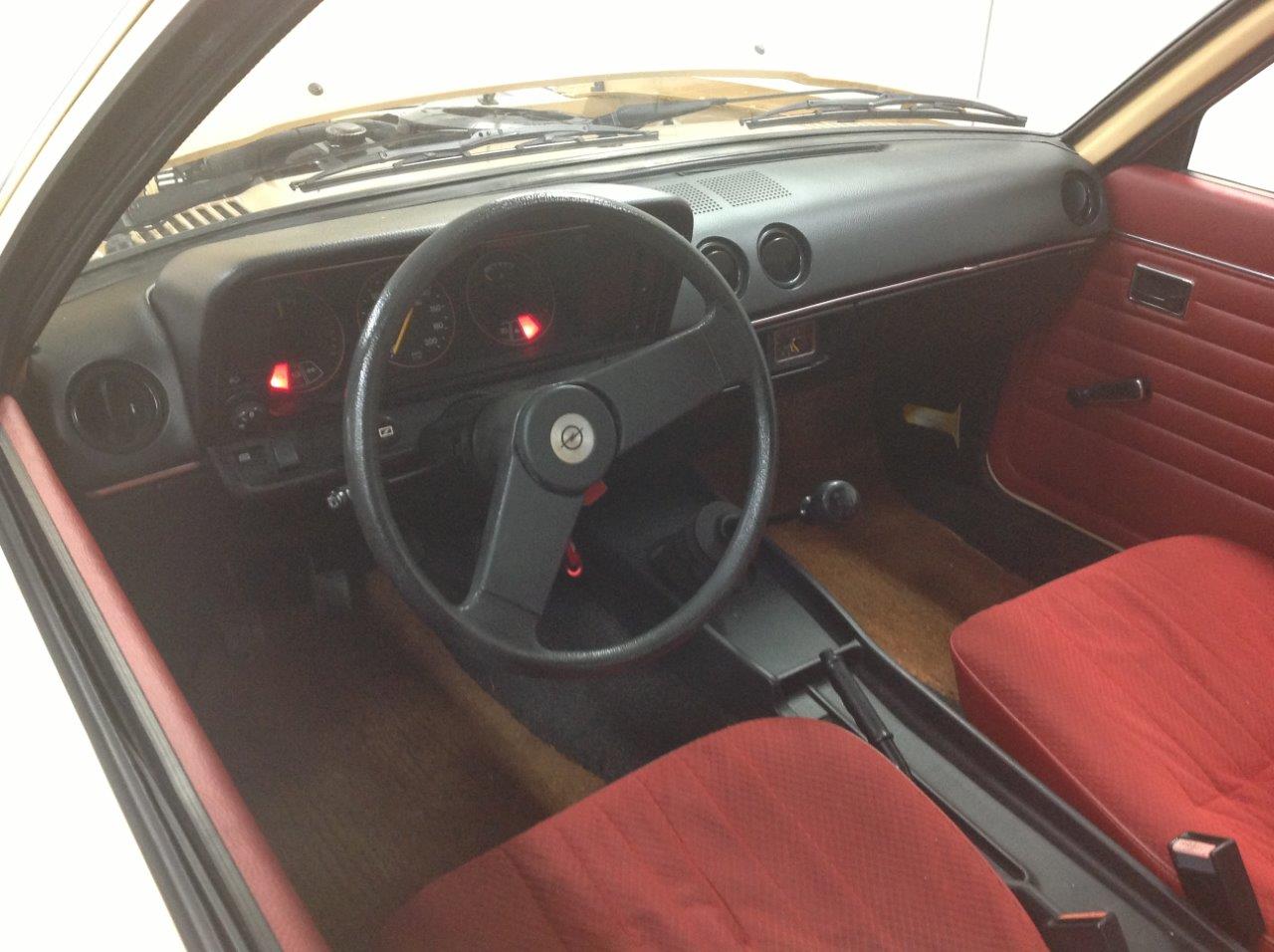 Opel Ascona B 04 (184)
