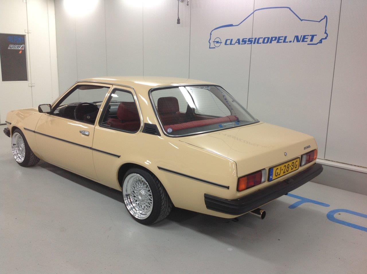 Opel Ascona B 04 (196)
