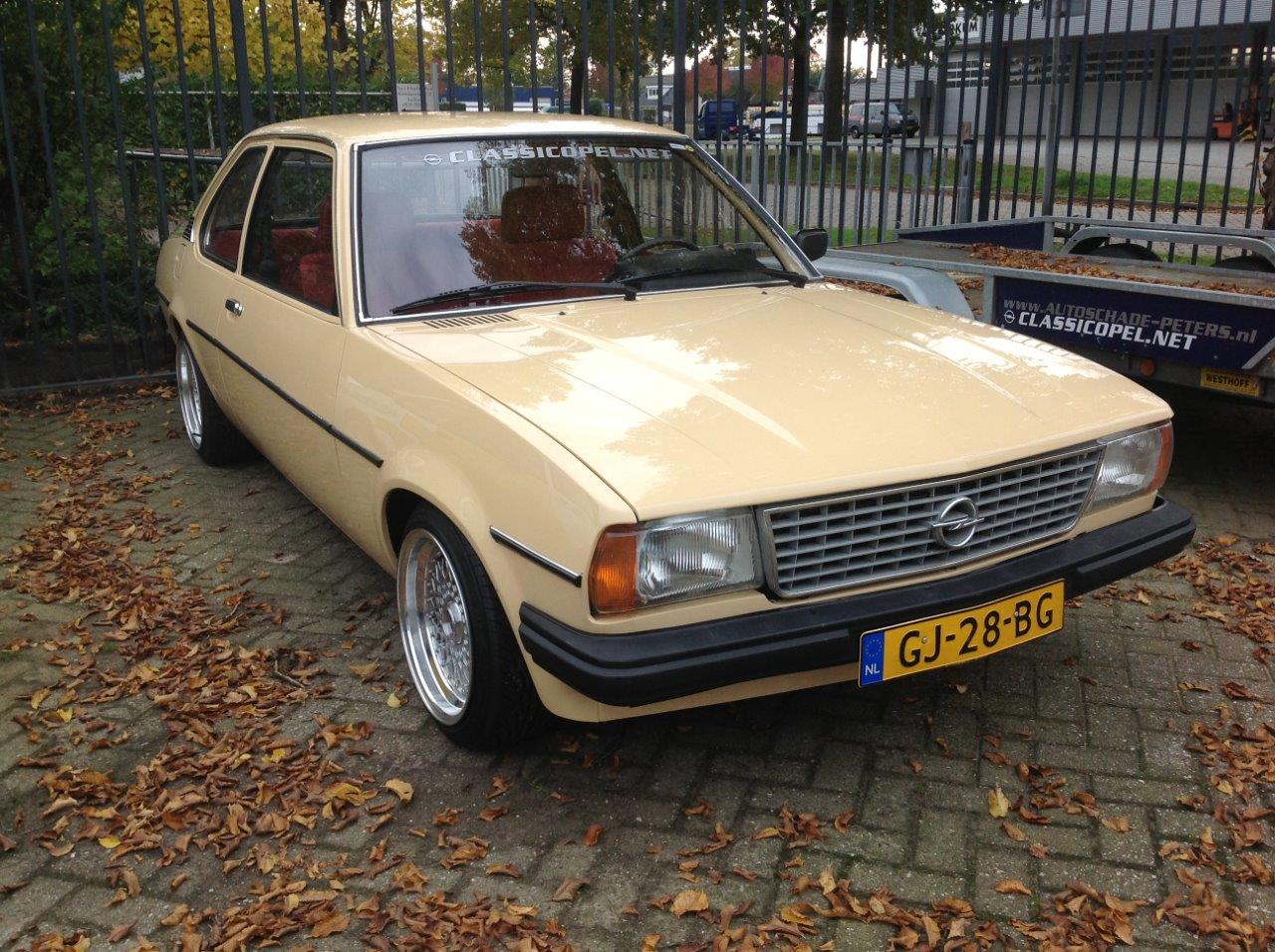 Opel Ascona B 04 (220)
