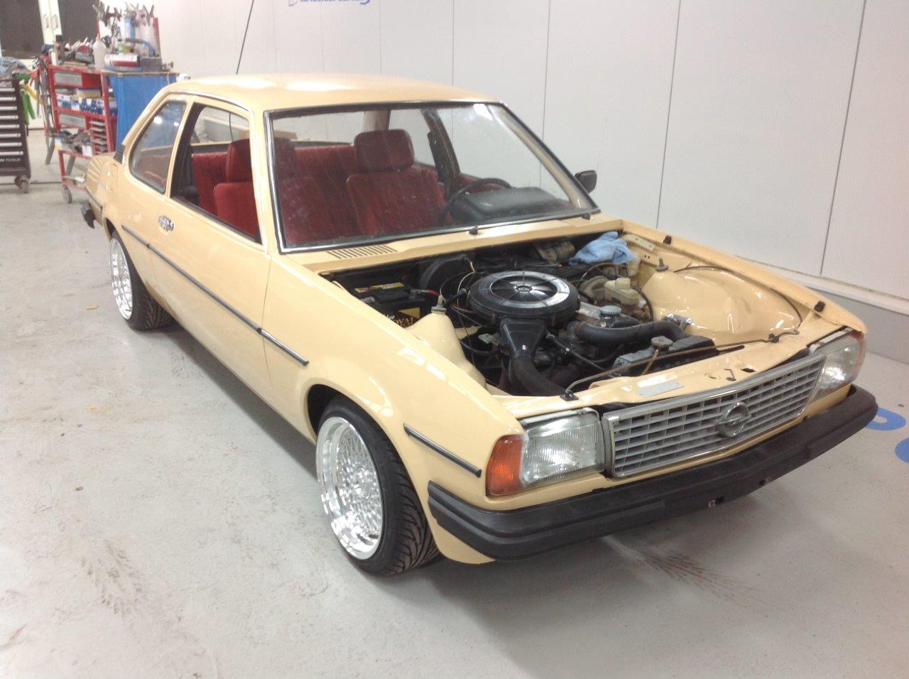 Opel Ascona B 04 (230)
