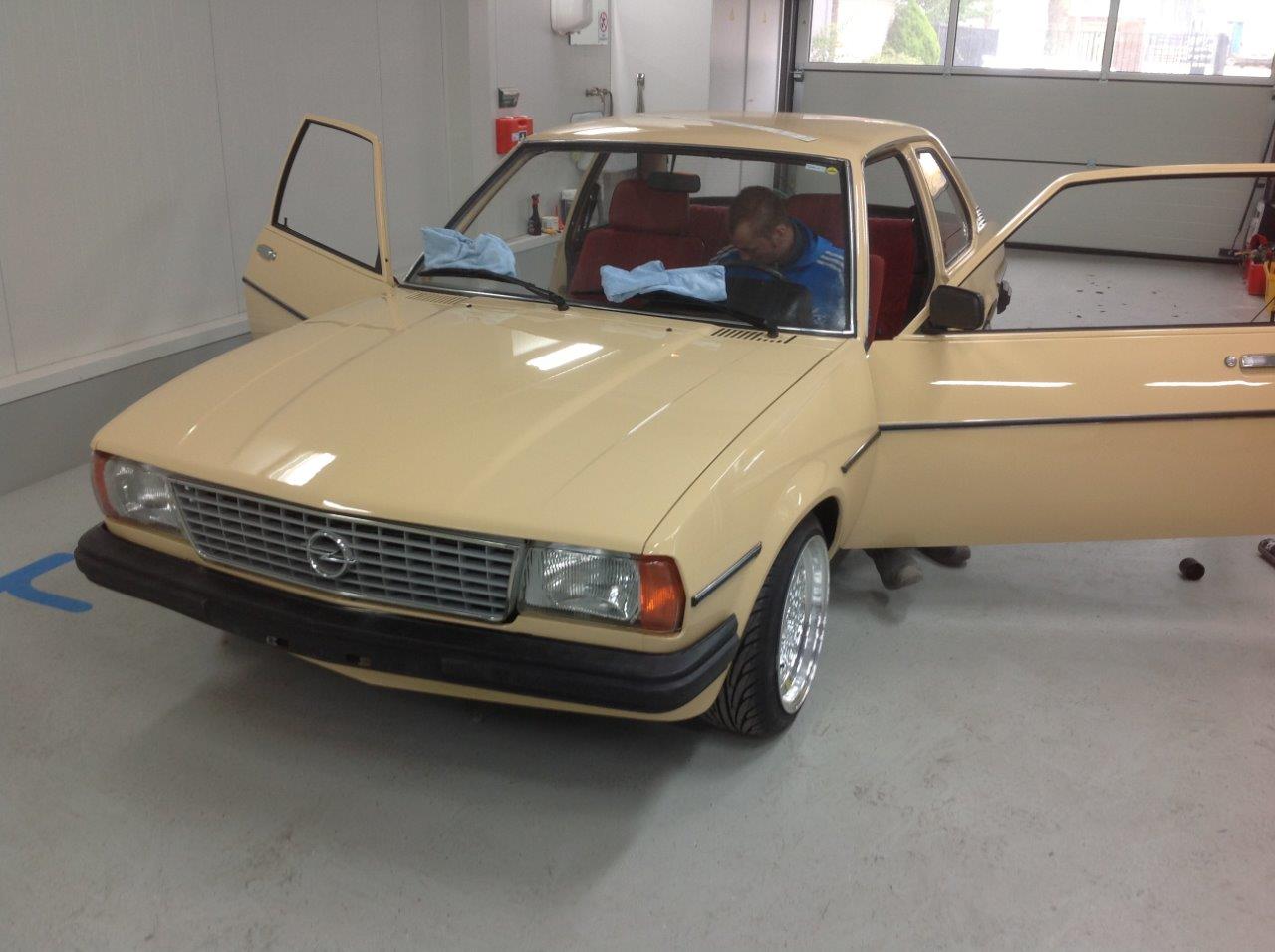 Opel Ascona B 04 (231)