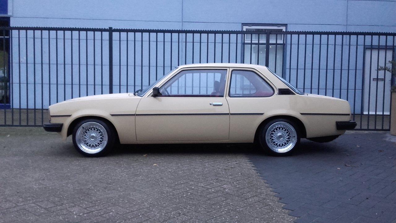 Opel Ascona B 04 (242)