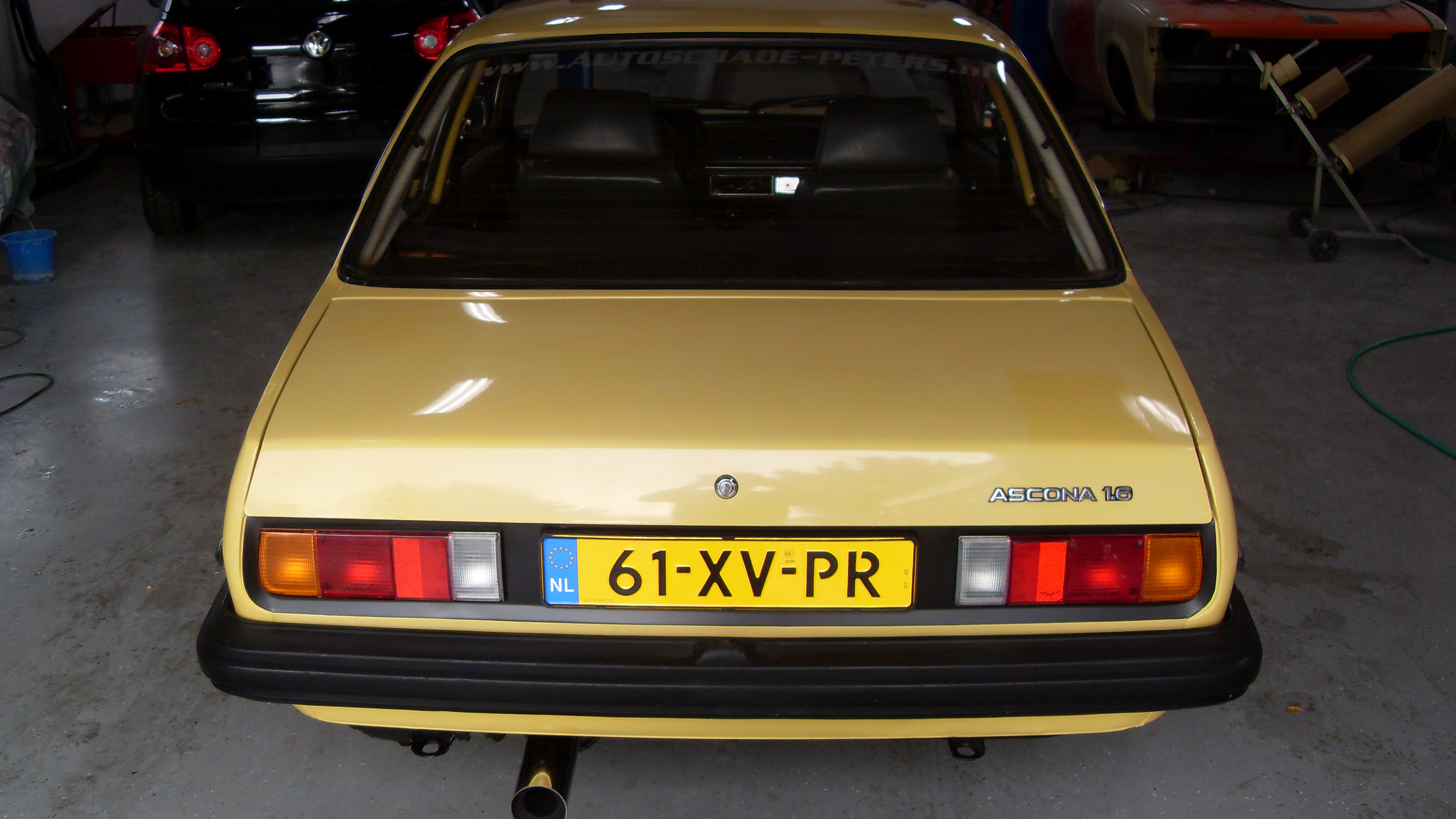 Ascona B 400