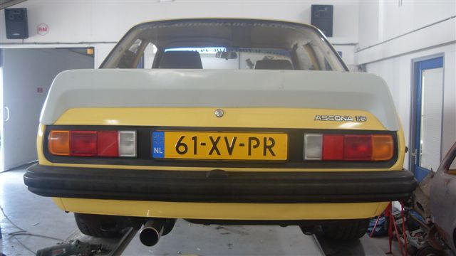 Ascona B 400