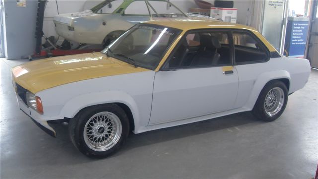 Ascona B 400