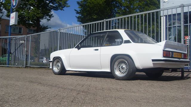 Ascona B 400
