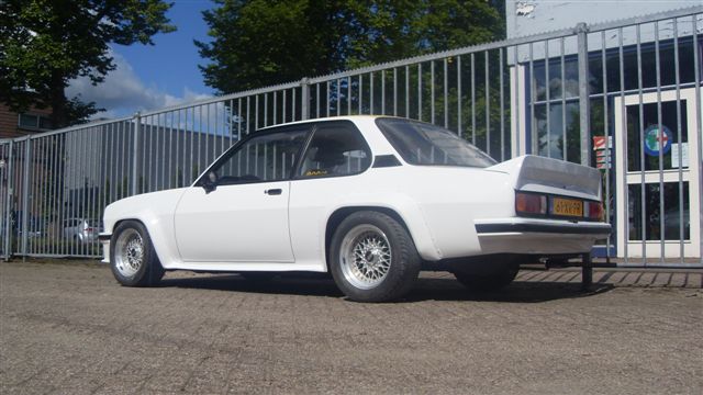 Ascona B 400