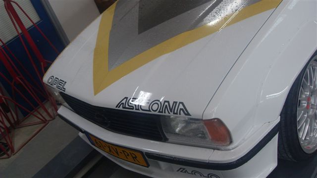 Ascona B 400