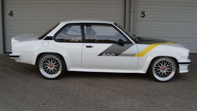 Ascona B 400