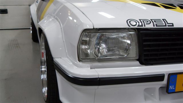 Ascona B 400