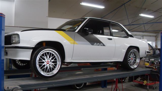 Ascona B 400