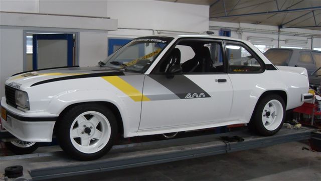 Ascona B 400