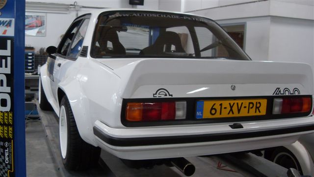 Ascona B 400