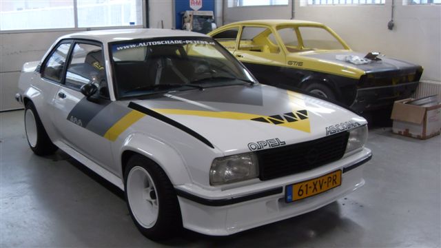 Ascona B 400