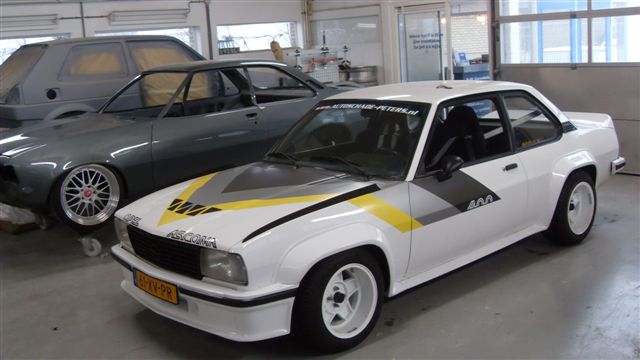 Ascona B 400