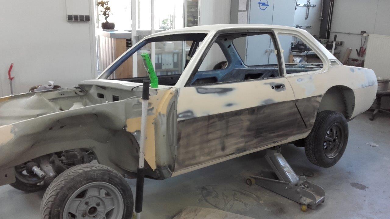 Opel Ascona B 400 R16 (173)