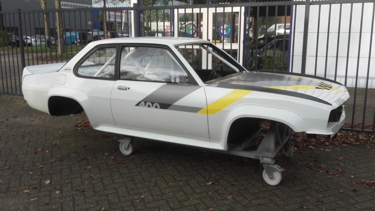 Opel Ascona B 400 R18 (275)