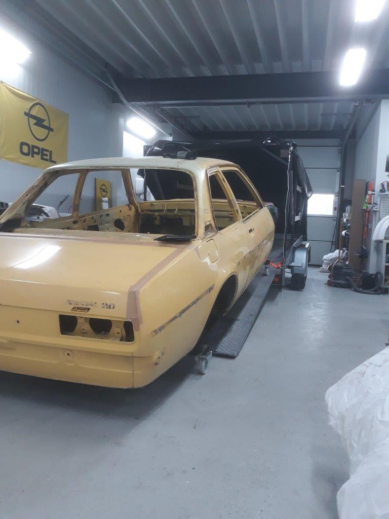 Opel-Ascona-B-400-R22-121-110