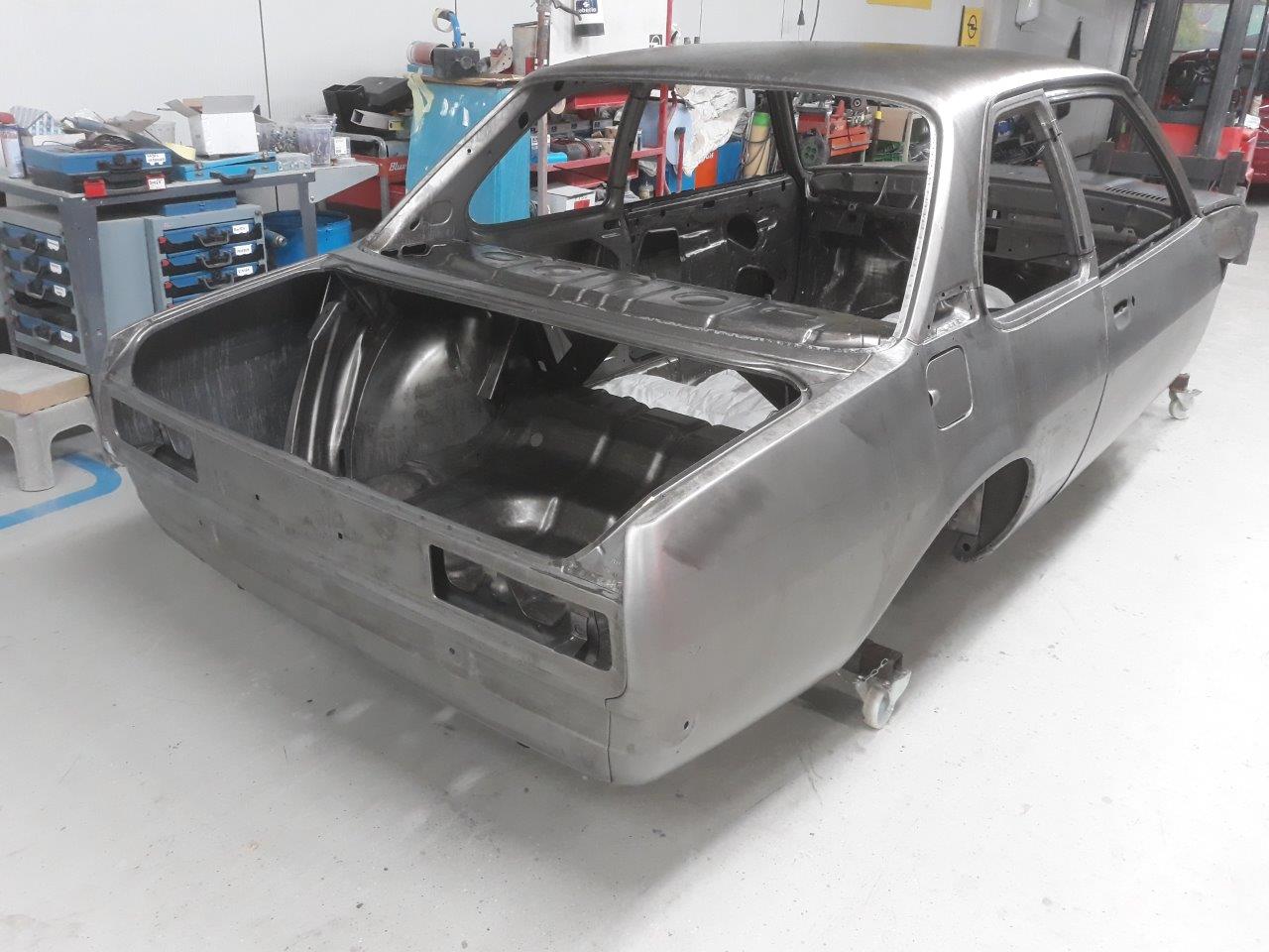Opel-Ascona-B-400-R22-121-114