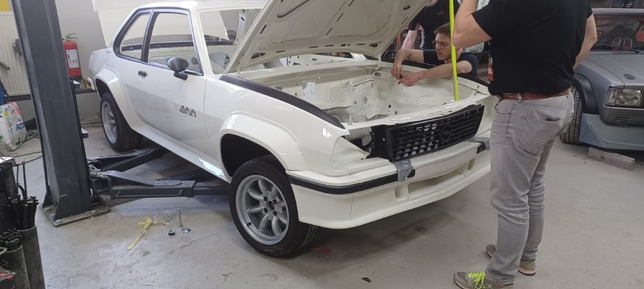 Opel-Ascona-B-400R-nr-27-396