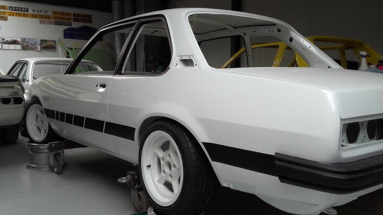 Opel Ascona B wit 03 (315)