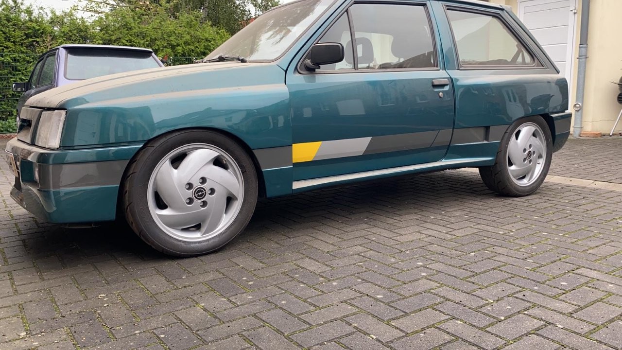 Opel-Corsa-A-Irmscher-nr-02-210