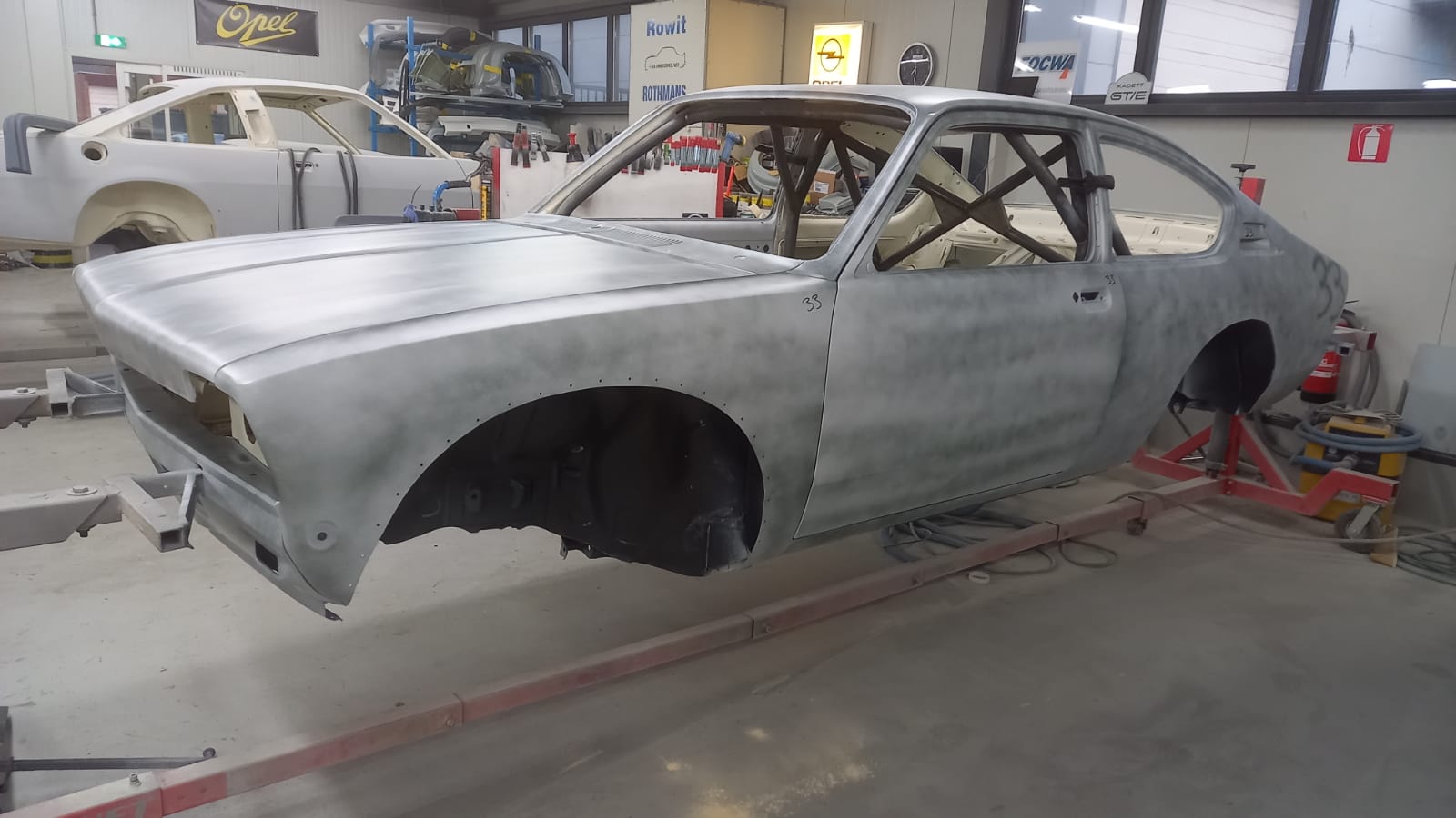 Opel-Kadett-C-Coupe-nr-33-130a-1
